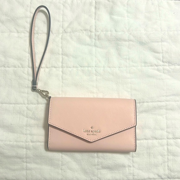 kate spade new york
iPhone 7 Envelope Wristlet - Picture 1 of 3